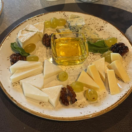 Сырное плато